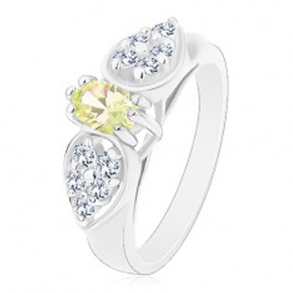 Šperky eshop Lesklý prsteň v striebornom odtieni, mašlička so svetlozeleným oválom - Veľkosť: 55 mm