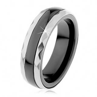 Keramický prsteň čiernej farby, brúsené oceľové pásy v striebornom odtieni - Veľkosť: 51 mm