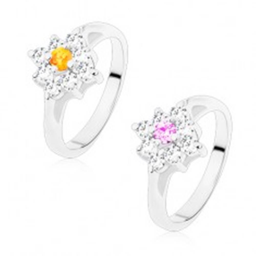 Šperky eshop Ligotavý prsteň so zúženými ramenami, číry štvorček s farebným stredom - Veľkosť: 49 mm, Farba: Svetlofialová