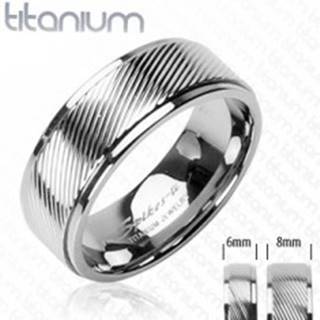 Titánový prsteň s diagonálnymi pruhmi - Veľkosť: 49 mm