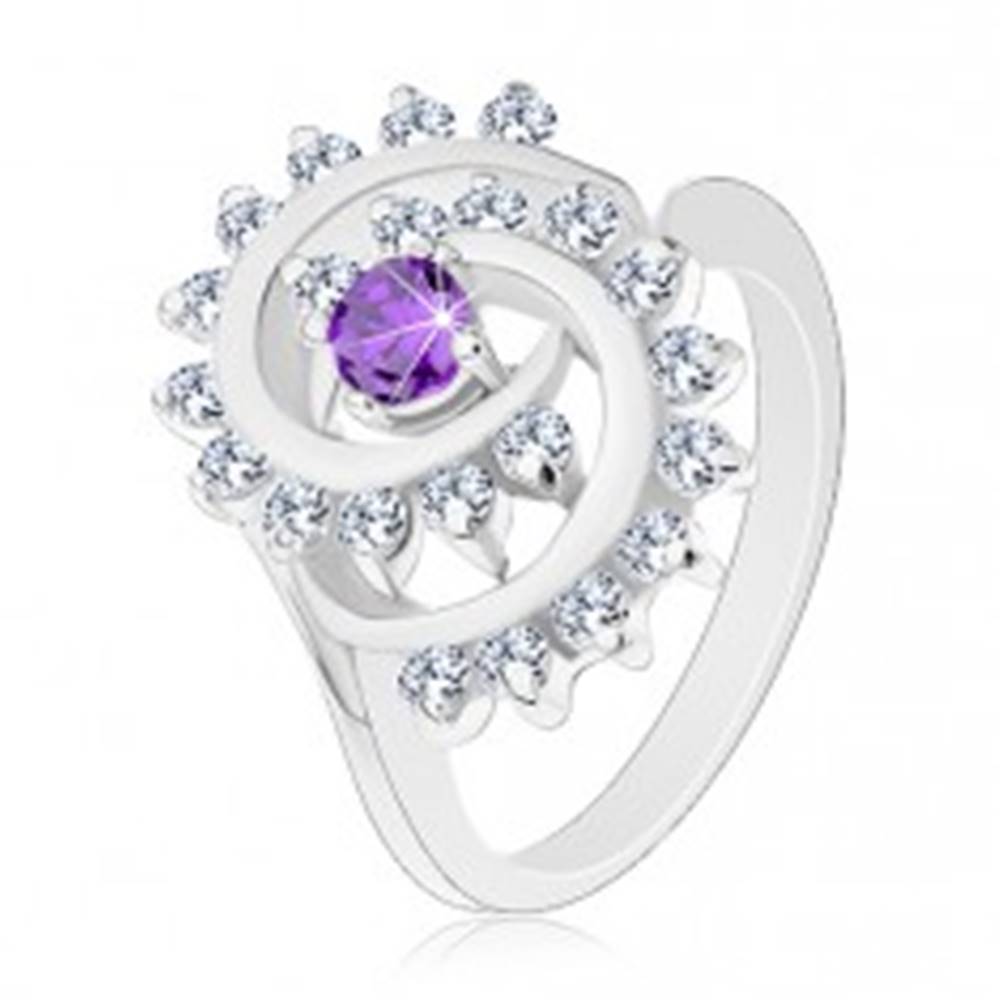 Šperky eshop Prsteň striebornej farby, veľká špriála z čírych zirkónikov s fialovým stredom - Veľkosť: 51 mm