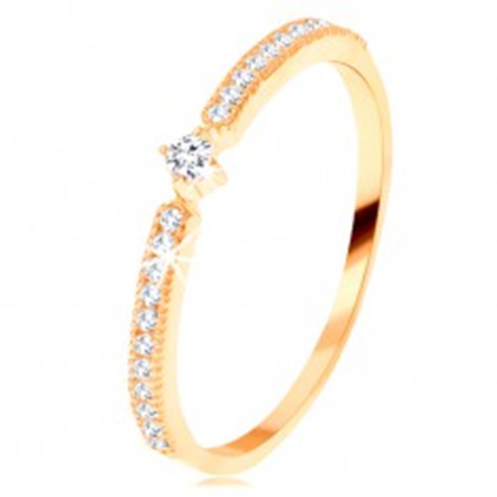 Šperky eshop Zlatý prsteň 585 - okrúhly číry zirkón, tenké zirkónové línie po stranách - Veľkosť: 49 mm