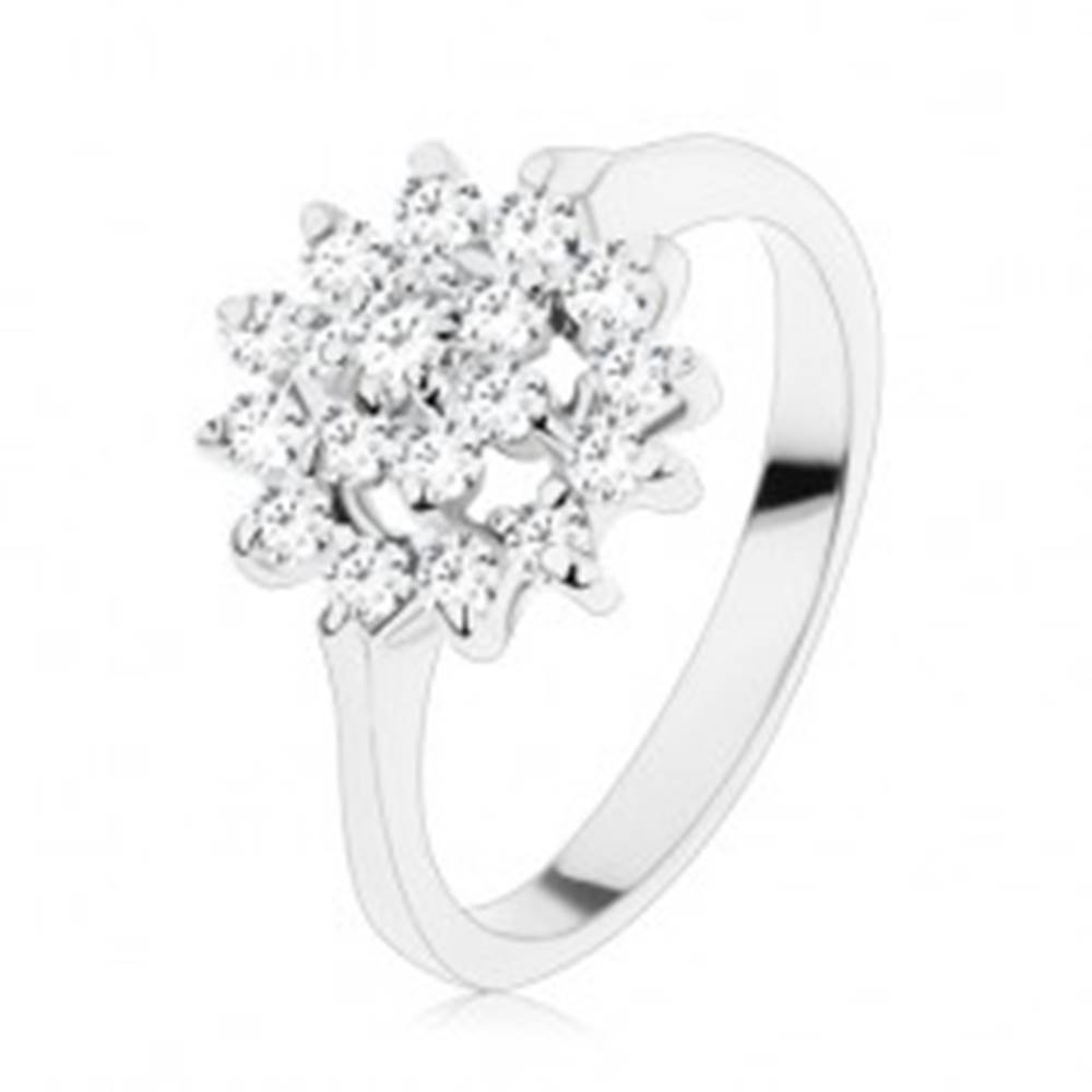 Šperky eshop Trblietavý prsteň so zúženými ramenami, zirkóny v čírej farbe, kvet v kruhu - Veľkosť: 56 mm
