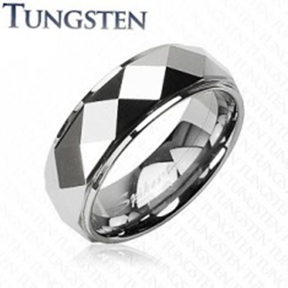 Šperky eshop Tungstenový prsteň so skosenými kosoštvorcami, strieborná farba - Veľkosť: 49 mm