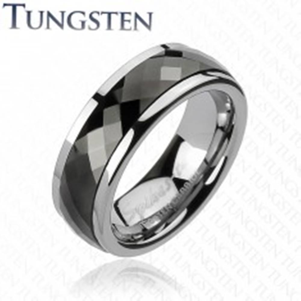 Šperky eshop Wolfrámový prsteň s otáčavým stredom - čierne kosoštvorce - Veľkosť: 49 mm