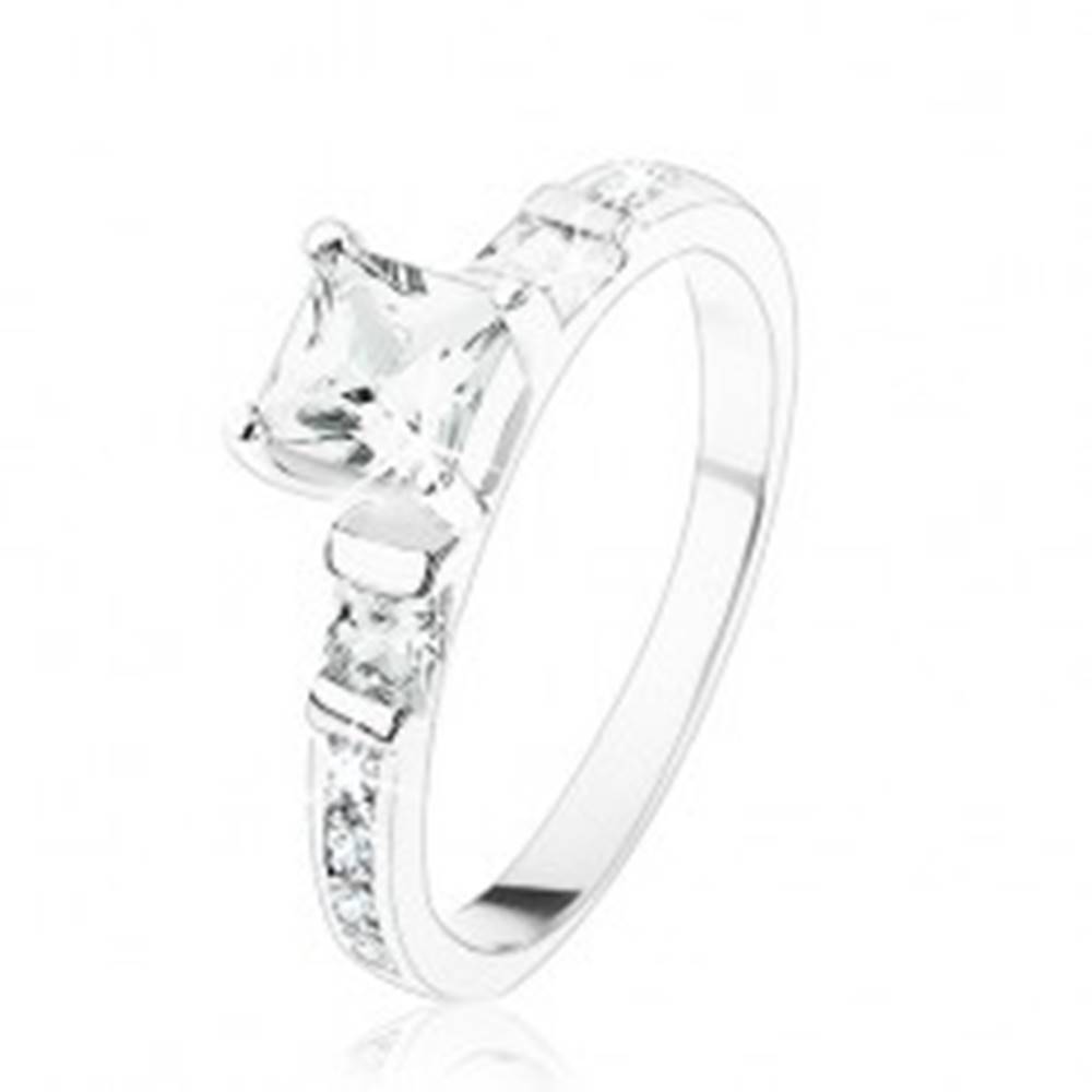 Šperky eshop Zásnubný prsteň zo striebra 925, štvorcové číre zirkóniky, číra zirkónová línia - Veľkosť: 49 mm