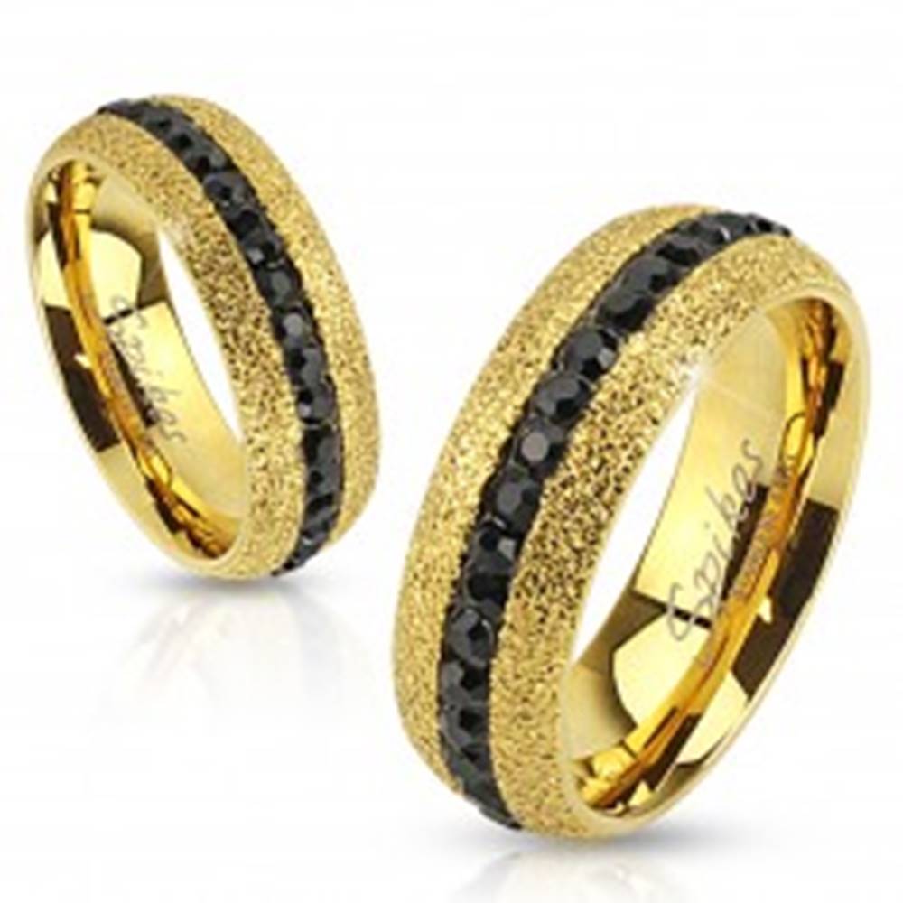 Šperky eshop Oceľový prsteň zlatej farby, trblietavý, so zirkónovým pásom, 6 mm - Veľkosť: 49 mm