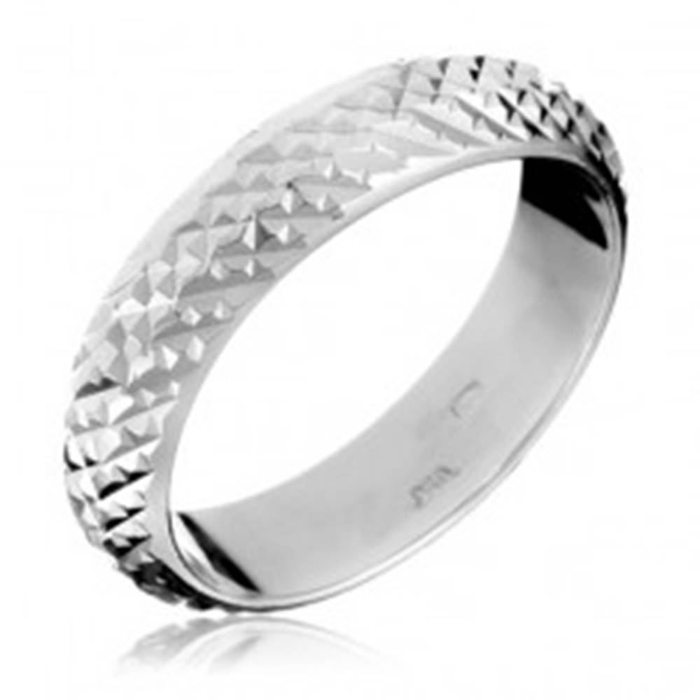 Šperky eshop Strieborný prsteň 925 - vystúpené lesklé pyramídky - Veľkosť: 49 mm