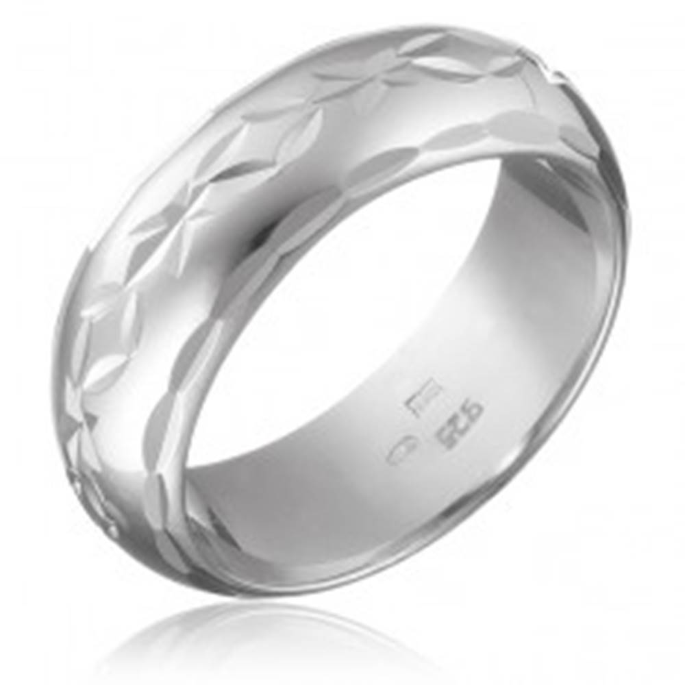 Šperky eshop Strieborný prsteň 925 - gravírovaný pás kvetov s lístkami, oblý povrch - Veľkosť: 50 mm