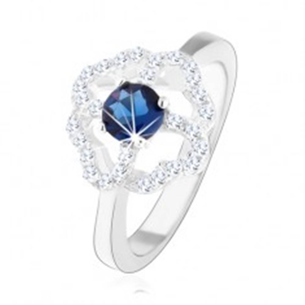 Šperky eshop Ródiovaný prsteň zo striebra 925, číry obrys štvorlístka s modrým zirkónom - Veľkosť: 49 mm