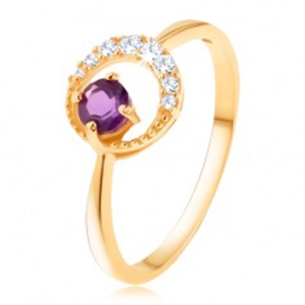 Šperky eshop Zlatý prsteň 375 - tenký zirkónový polmesiac, ametyst vo fialovom odtieni - Veľkosť: 50 mm