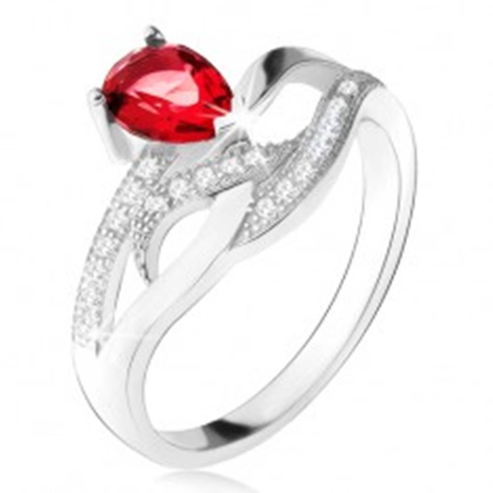 Šperky eshop Lesklý prsteň zo striebra 925, červený kameň v tvare slzy, zvlnené zirkónové línie - Veľkosť: 50 mm