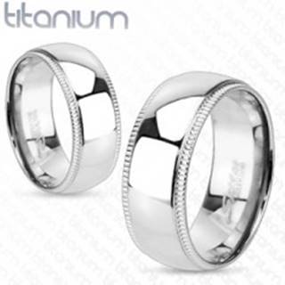 Titánový prsteň s ozdobnými vrúbkovanými okrajmi - Veľkosť: 50 mm