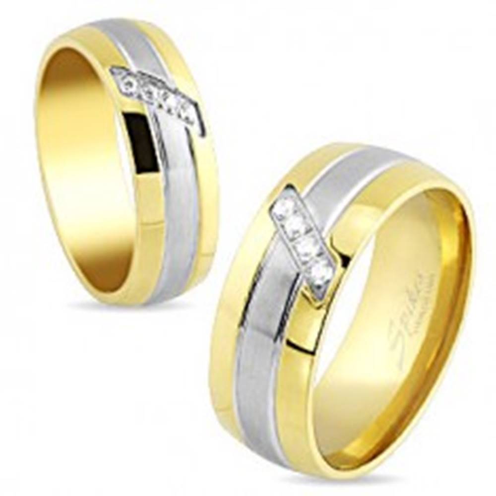 Šperky eshop Oceľová obrúčka, pásiky zlatej a striebornej farby, šikmá línia čírych zirkónov, 6 mm - Veľkosť: 49 mm