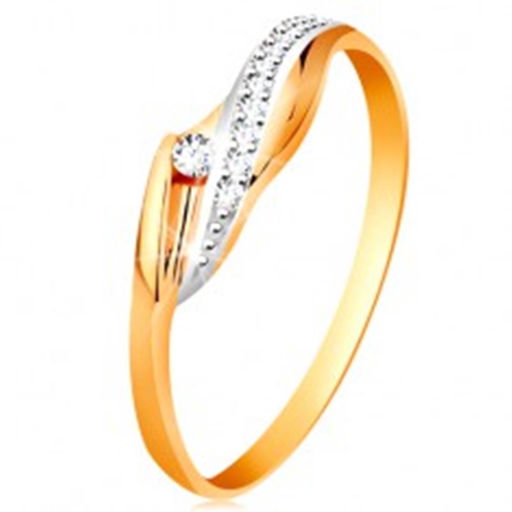 Šperky eshop Zlatý 14K prsteň - lesklé zvlnené ramená, trblietavá číra vlnka a zirkón - Veľkosť: 48 mm