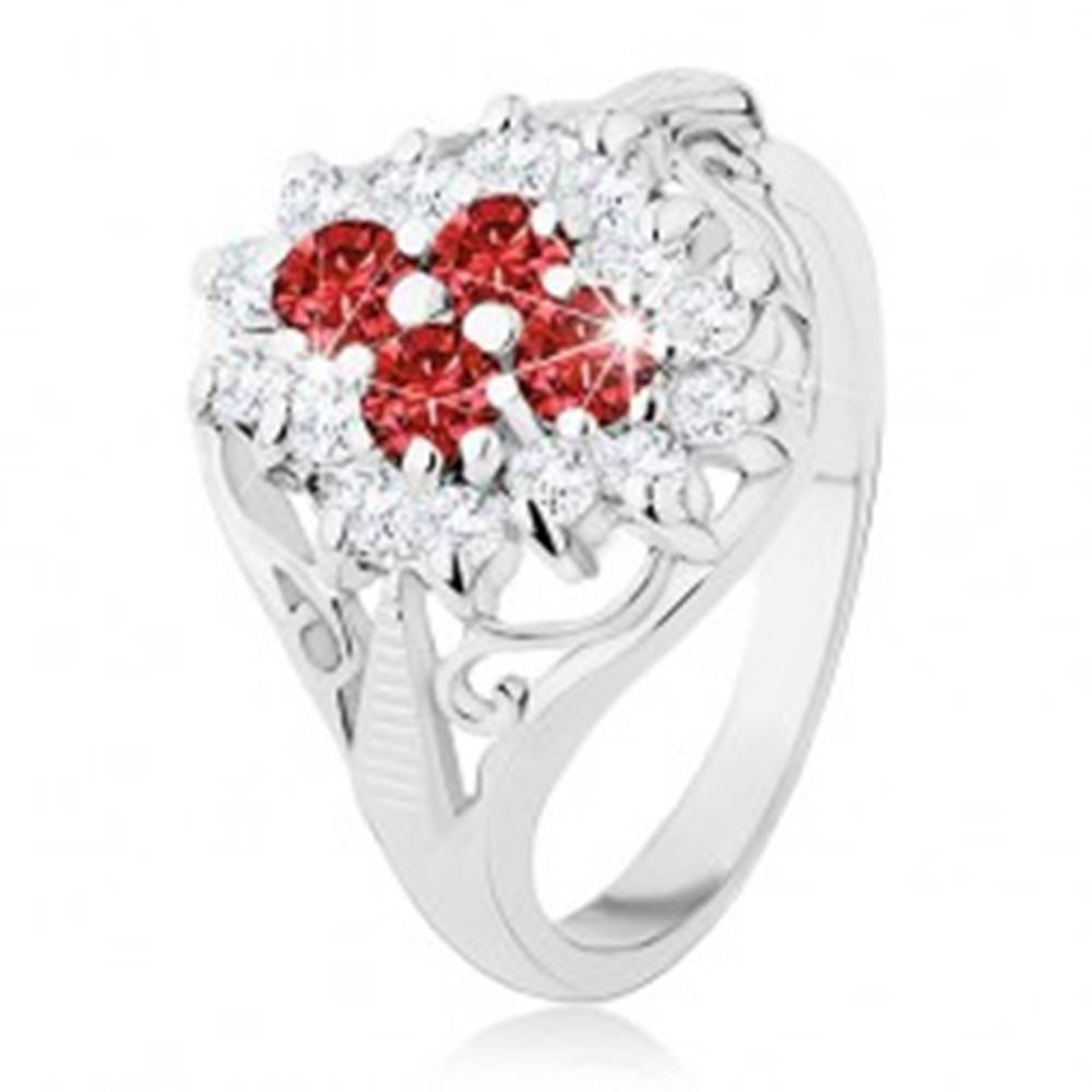 Šperky eshop Lesklý prsteň s rozdelenými ramenami, červeno-číry zirkónový kvet - Veľkosť: 49 mm