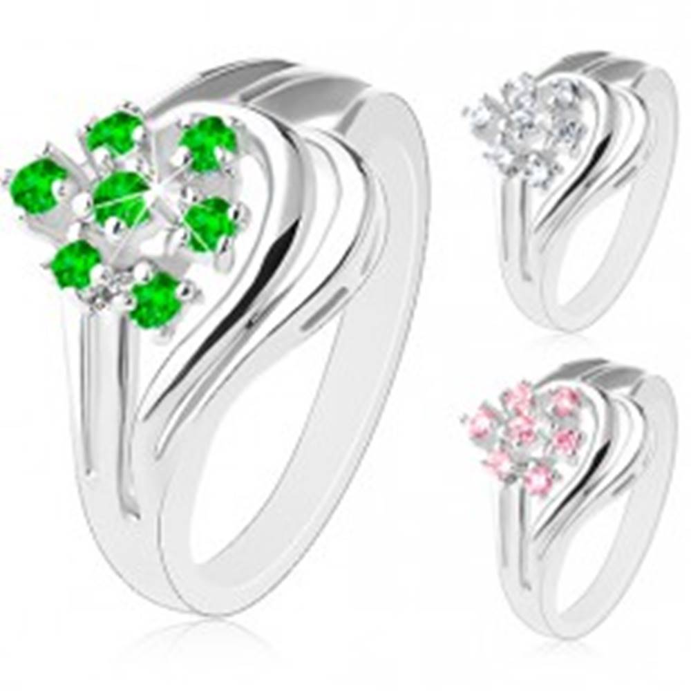 Šperky eshop Prsteň striebornej farby s rozvetvenými ramenami, okrúhle číre zirkóny - Veľkosť: 48 mm, Farba: Zelená