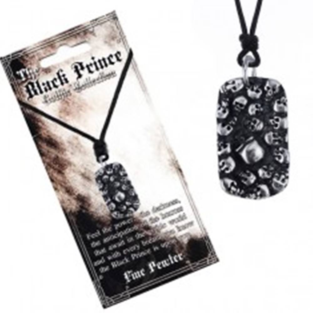 Šperky eshop Šnúrkový náhrdelník - čierny s kovovým štítkom s lebkami