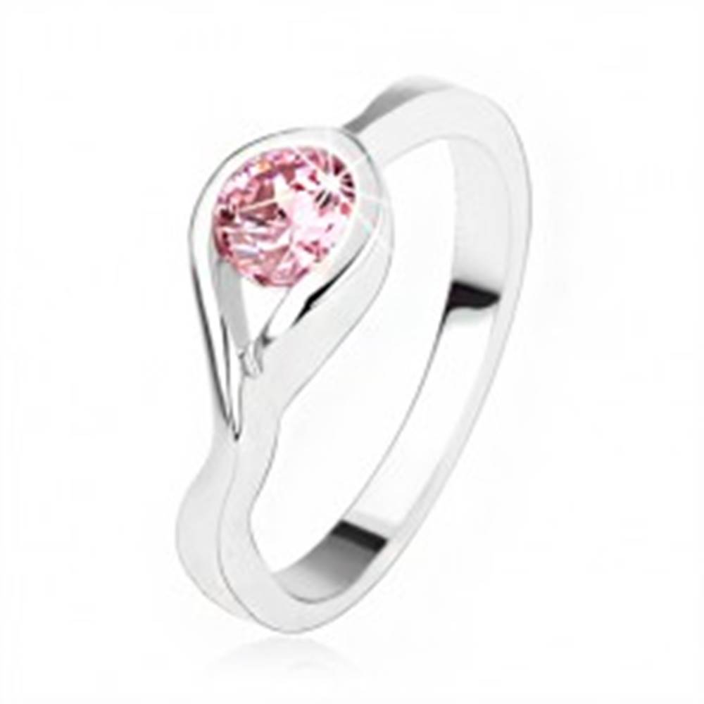 Šperky eshop Strieborný zásnubný prsteň 925, okrúhly ružový zirkón, zatočené ramená - Veľkosť: 50 mm