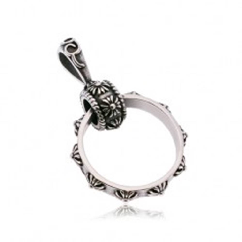 Šperky eshop Prívesok z ocele 316L, veľký prstenec zdobený ľaliovými krížmi, patina