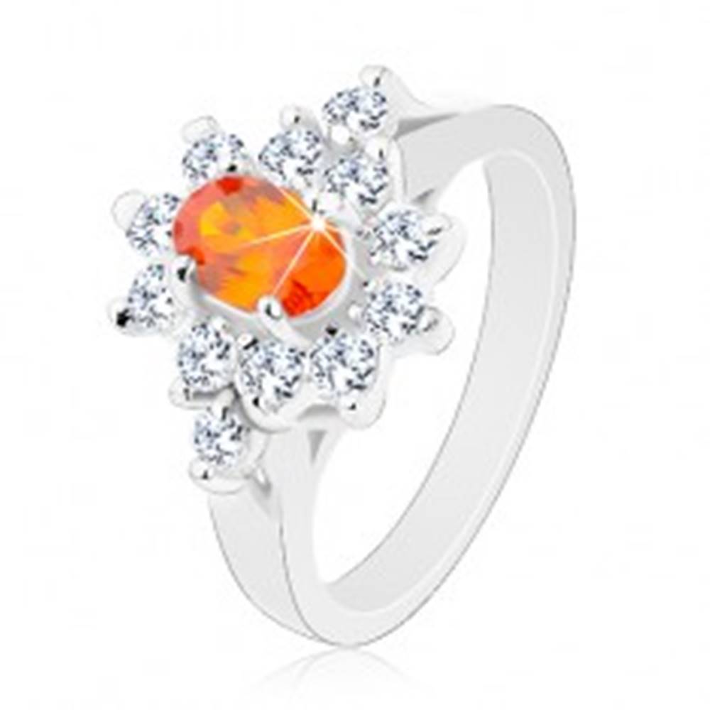 Šperky eshop Prsteň striebornej farby, oranžový zirkónový ovál s lemom čírej farby - Veľkosť: 49 mm