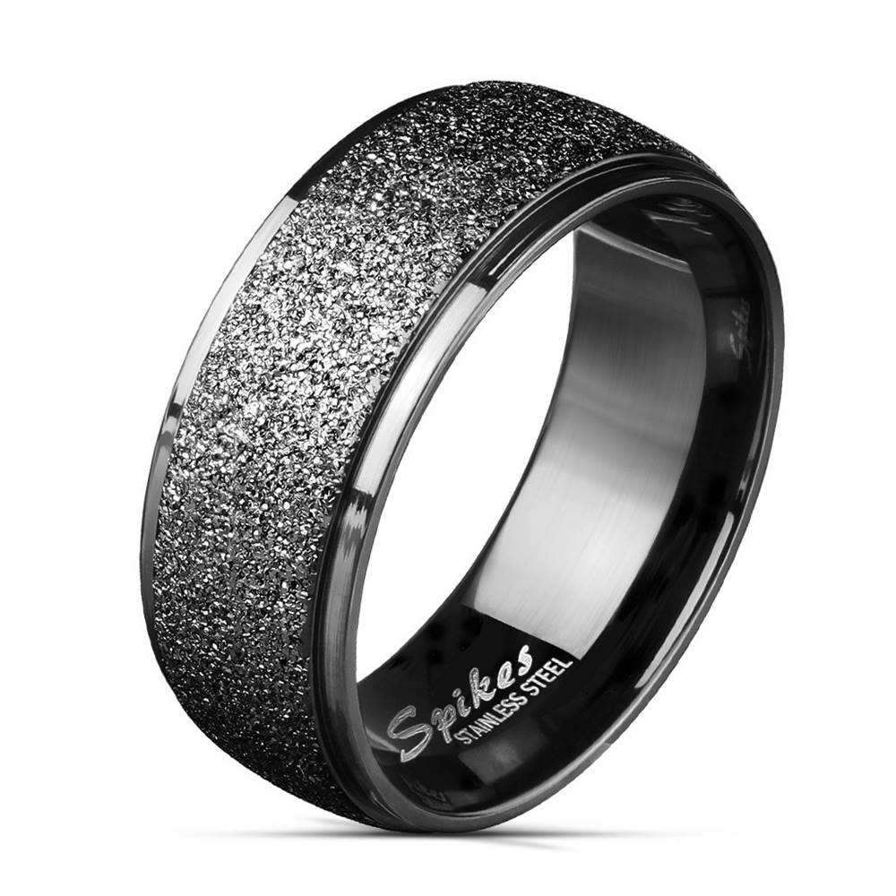 Šperky eshop Oceľová obrúčka v čiernej farbe - široký pás zdobený trblietkami, 8 mm - Veľkosť: 65 mm